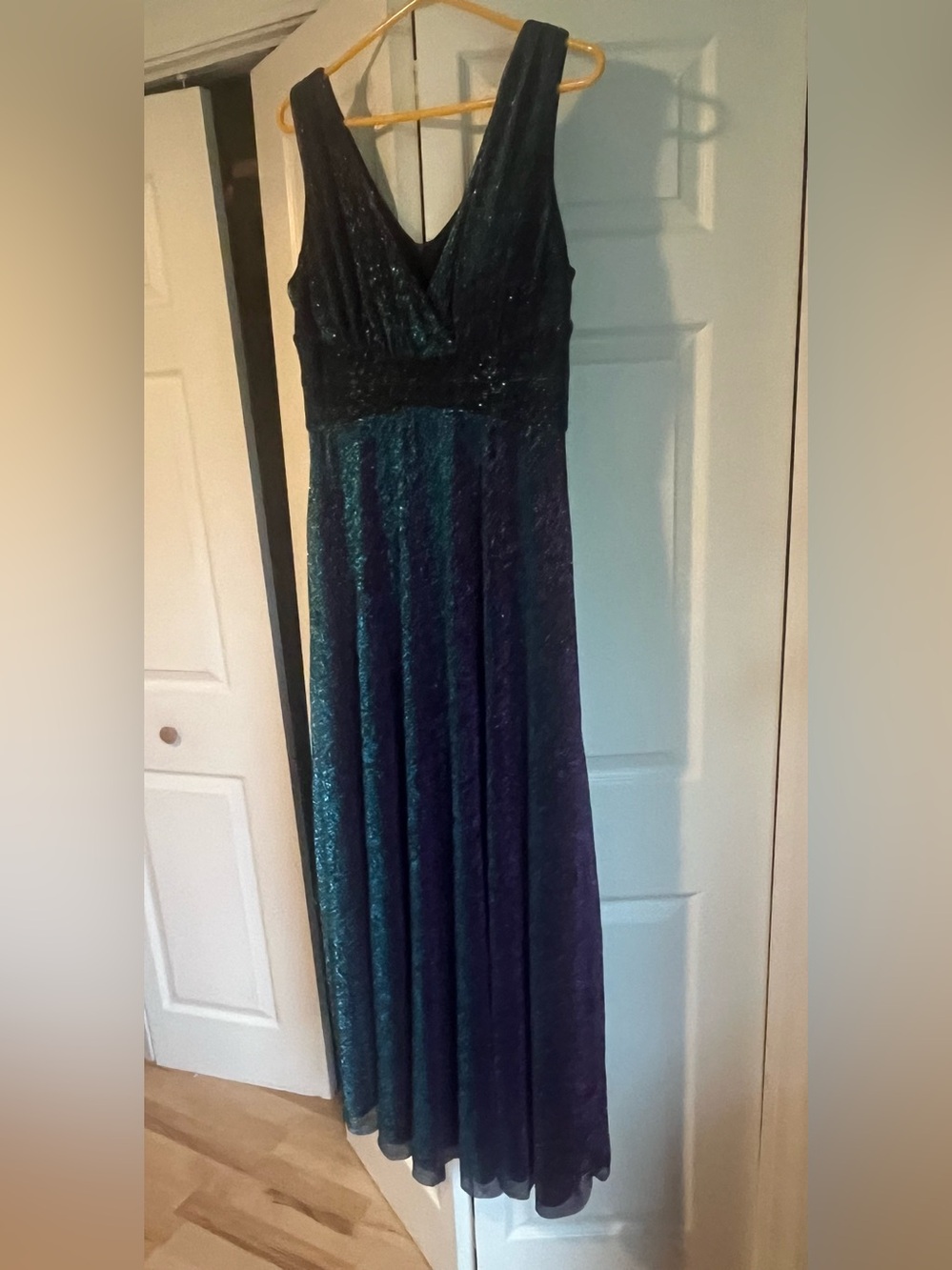 R&M Richards shimmering mermaid metallic purple blue evening gown size 12 - Picture 9 of 14